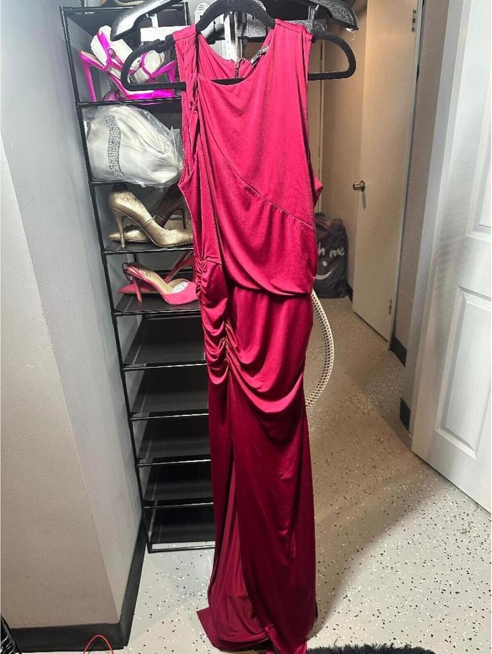 Krisa Red Draped Maxi Dress Medium Sleeveless Ruched Side Elegant Formal Evening - Picture 2 of 6
